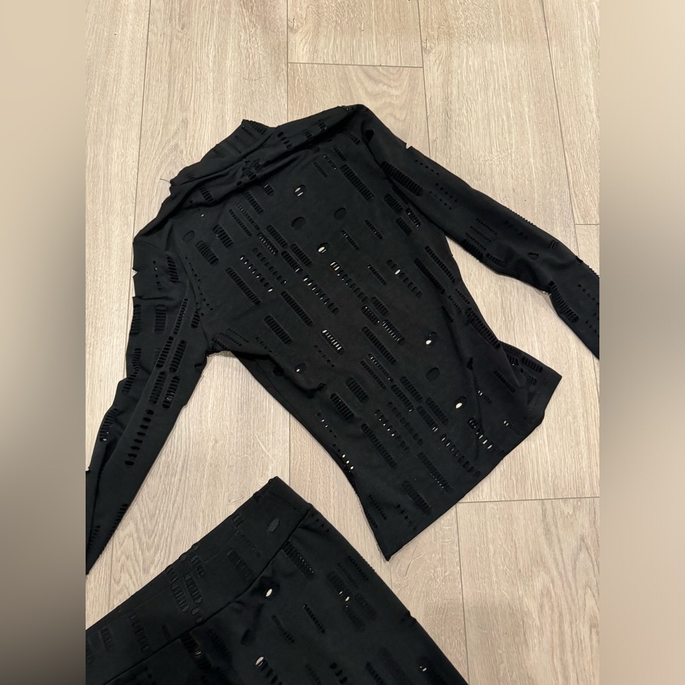 Black 2 piece set - Picture 4 of 5